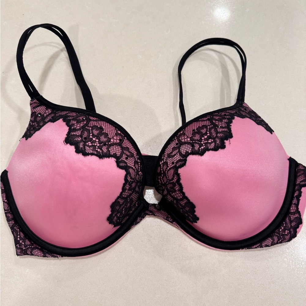 VICTORIA’S SECRET VERY SEXY PUSH UP BRA SIZE 36C